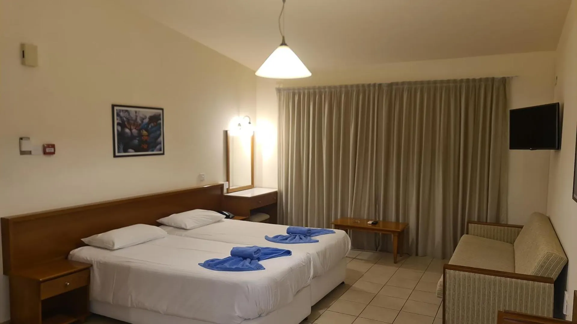 Nissiana Hotel & Bungalows Αγία Νάπα