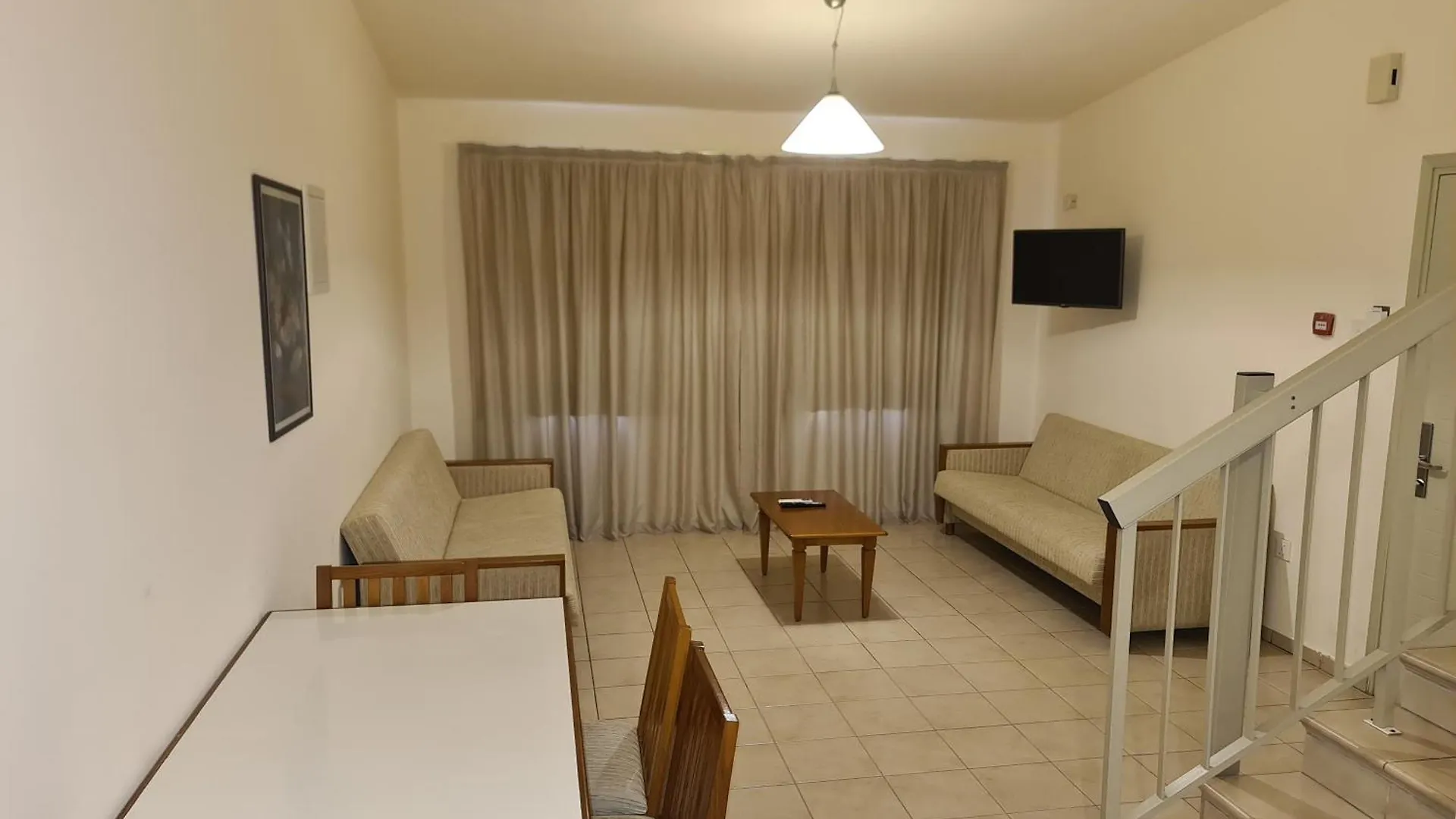 Nissiana Hotel & Bungalows Ayia Napa 3*,