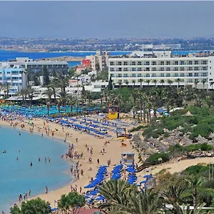 4* מלון Nelia Beach & Spa