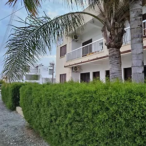 Sea Hotel apartamentowy Larnaca