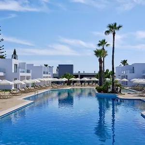 4* אתר נופש Atlantica Panthea