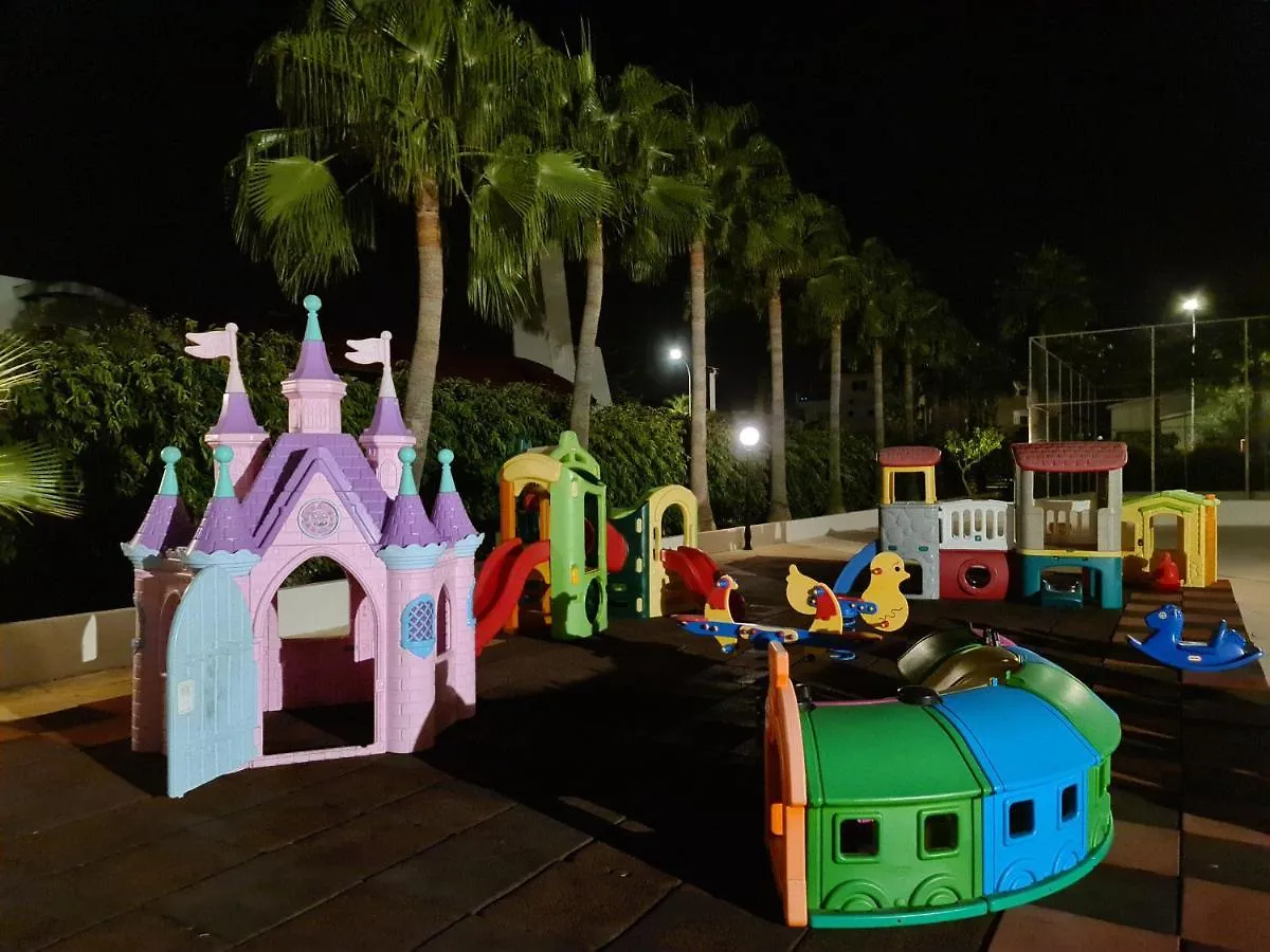 ***  איה נאפה Nissiana Hotel & Bungalows קפריסין