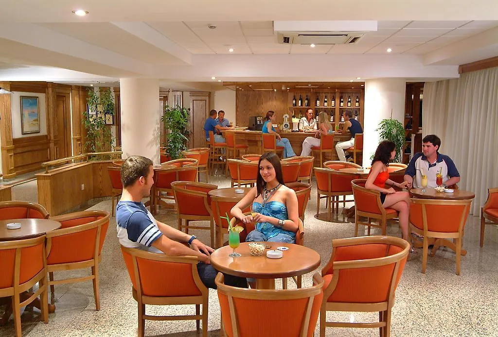 איה נאפה Nissiana Hotel & Bungalows 3*, איה נאפה קפריסין