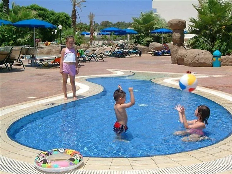 איה נאפה Nissiana Hotel & Bungalows