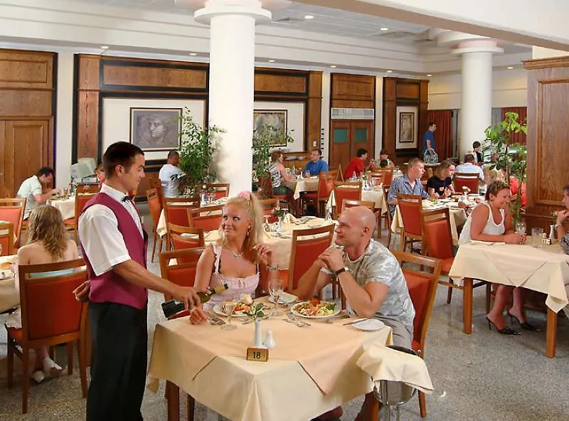 Nissiana Hotel & Bungalows Αγία Νάπα 3*,