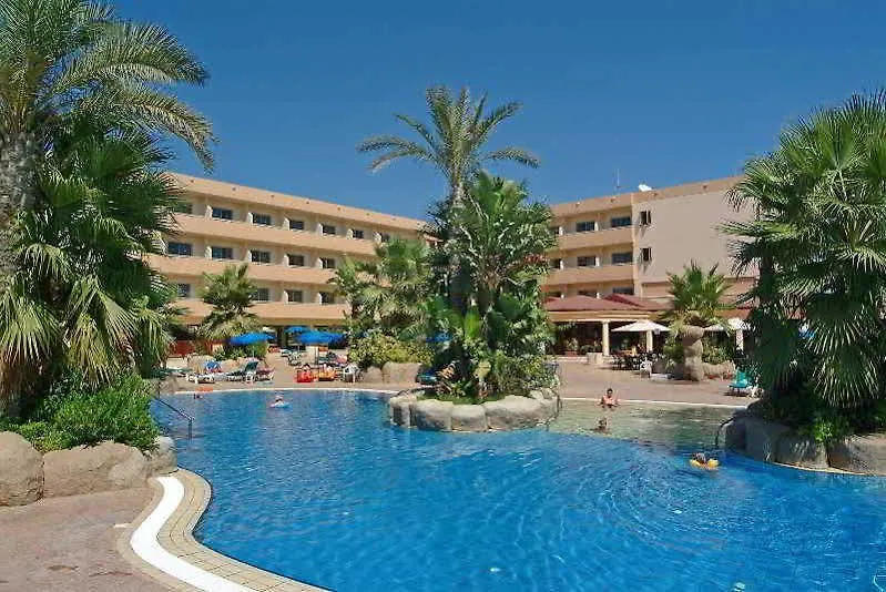 איה נאפה Nissiana Hotel & Bungalows