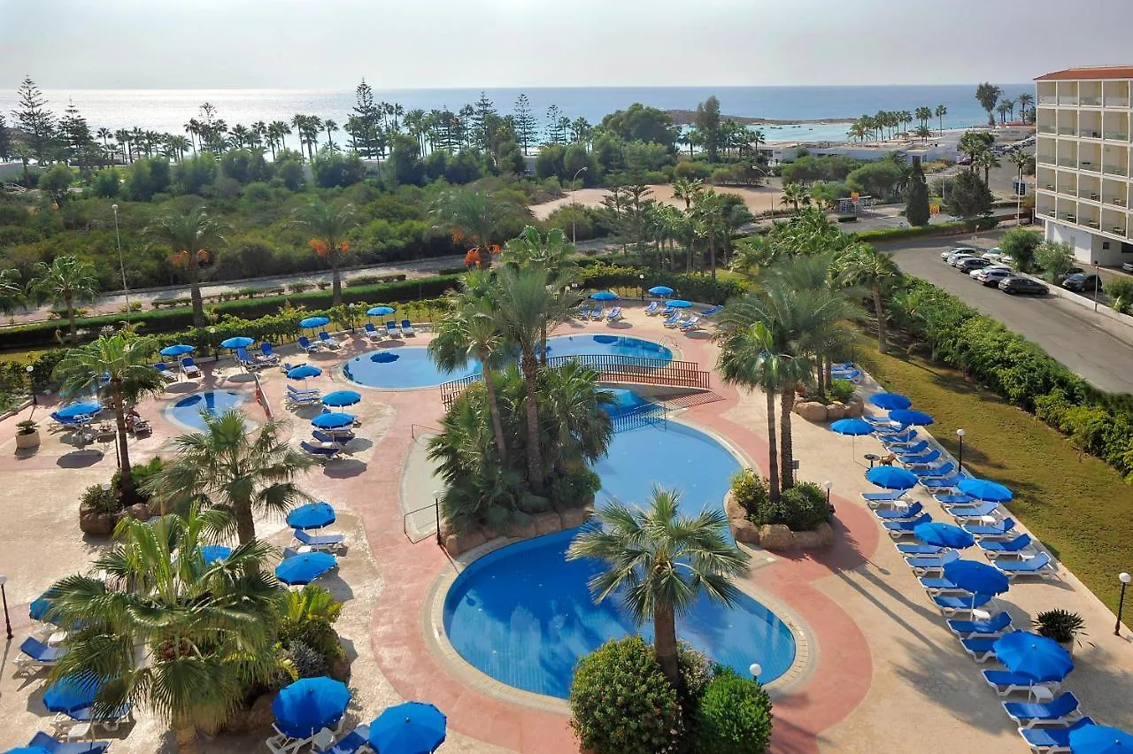 איה נאפה Nissiana Hotel & Bungalows 3*, איה נאפה קפריסין