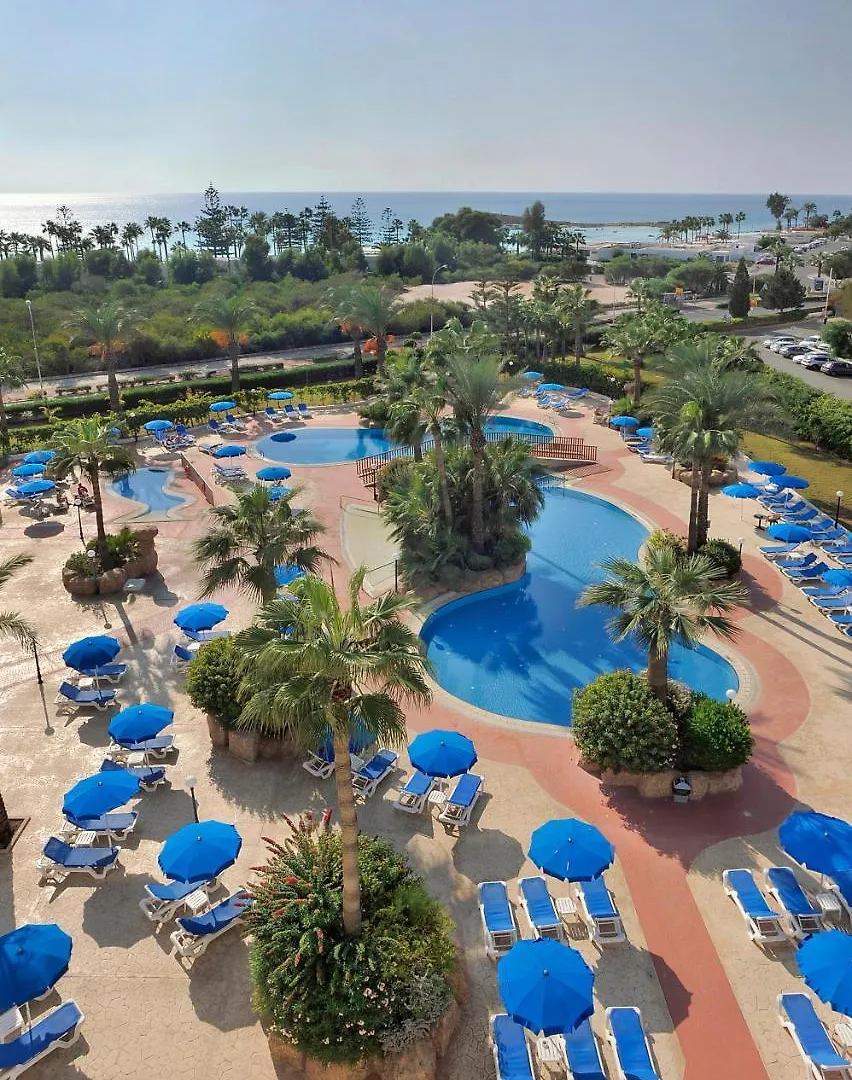 איה נאפה Nissiana Hotel & Bungalows קפריסין