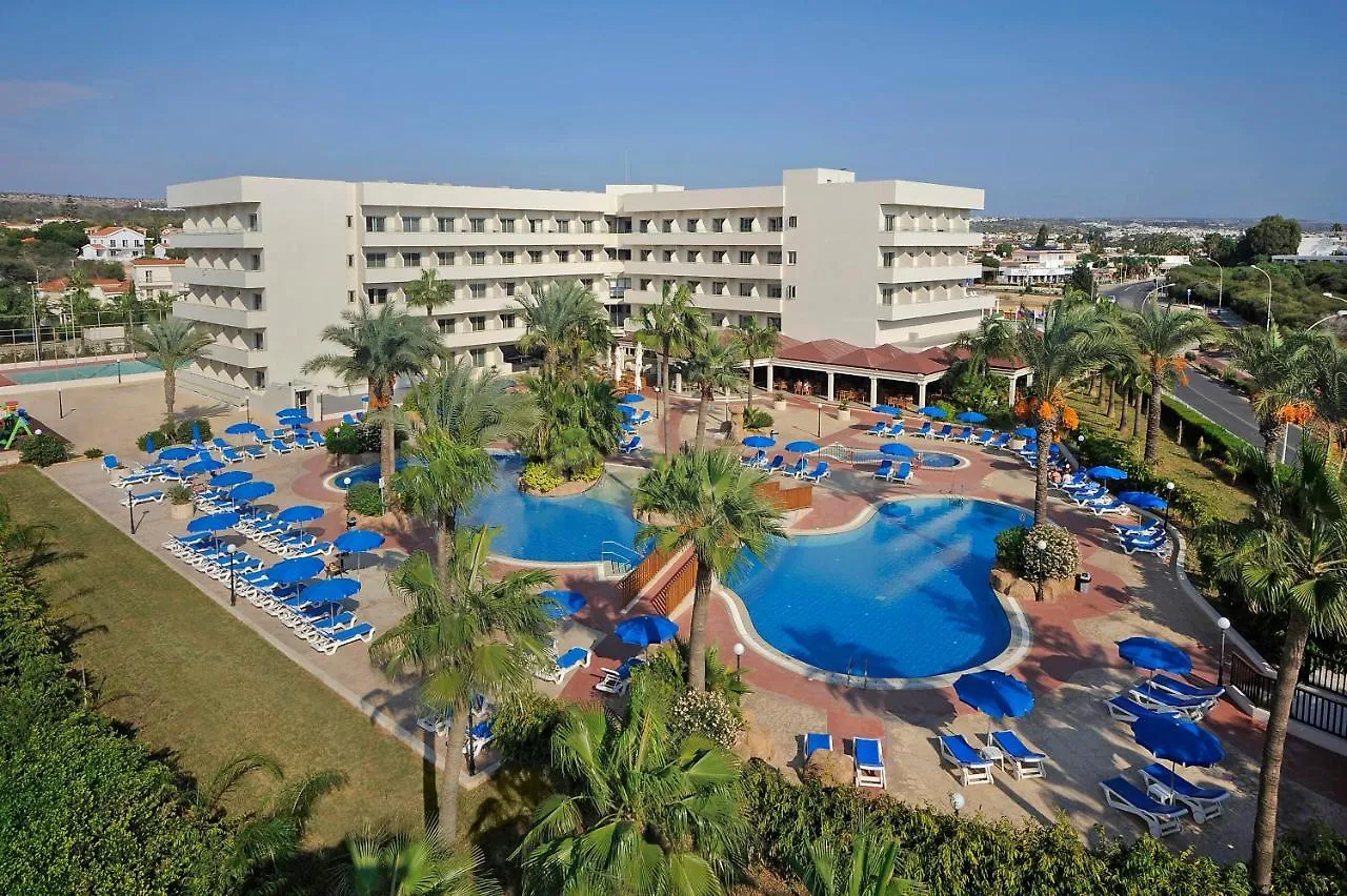 איה נאפה Nissiana Hotel & Bungalows